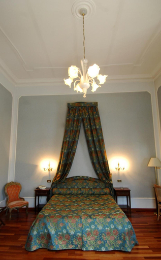 Bedroom 3, Grande Albergo Quattro Stagioni, Rieti