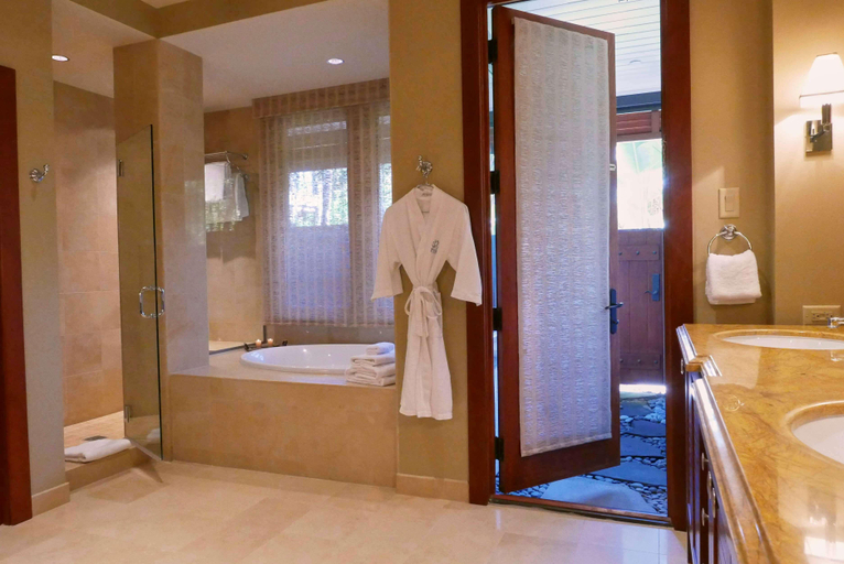 Bathroom 4, Wailea Beach Villas, Maui
