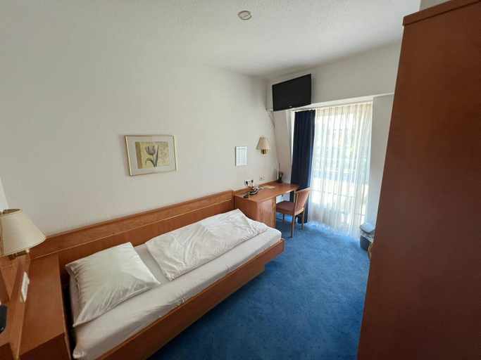 Bedroom 2, Hotel Daun, Recklinghausen