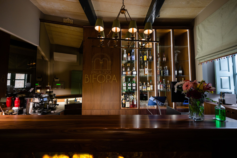 Food & Drinks 5, Palazzo Bifora