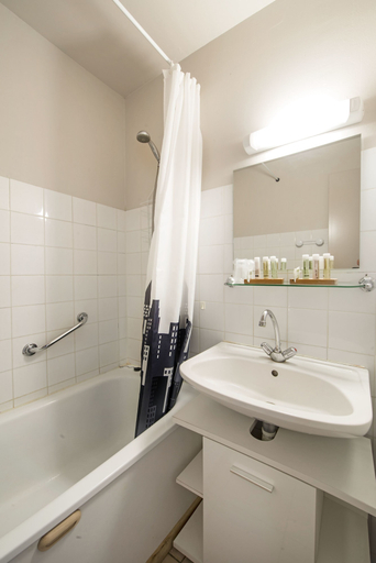 Bathroom 5, Le Moulin de Sournia, Pyrénées-Orientales