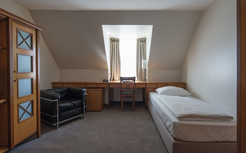 Bedroom 5, Parkhotel Schmid, Augsburg