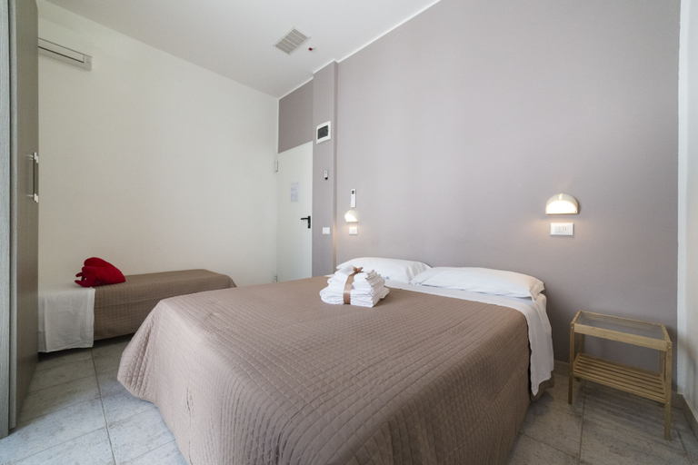 Bedroom 3, Hotel Belsoggiorno, Rimini
