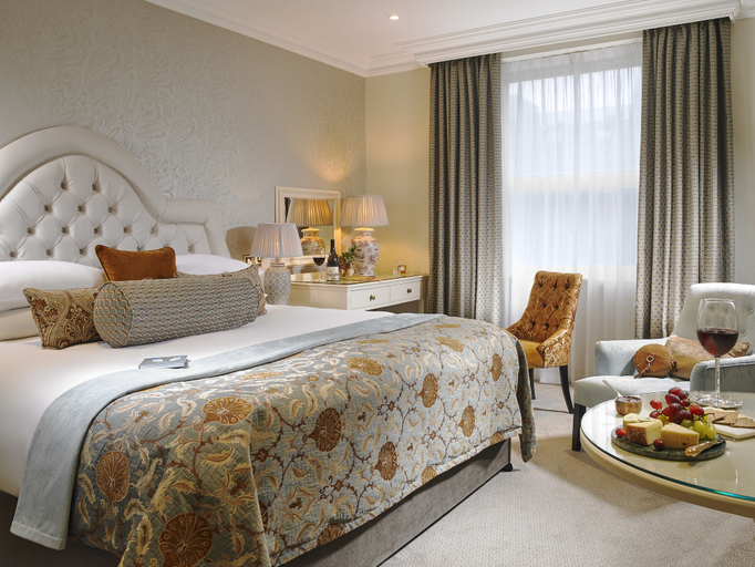 Bedroom 4, Imperial Hotel