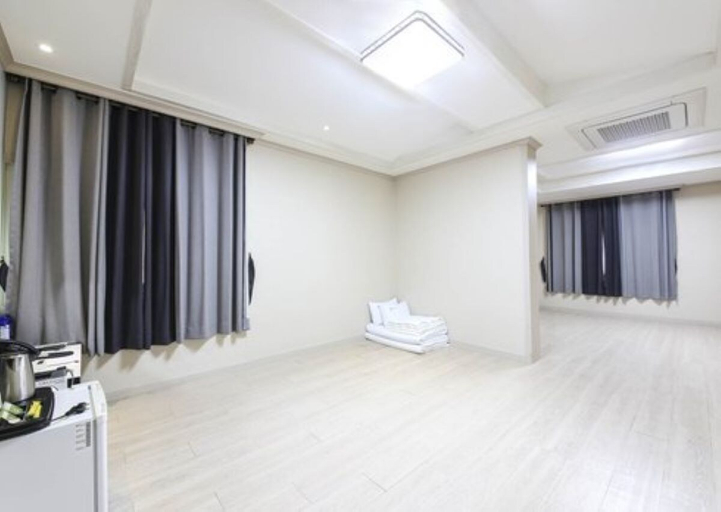 Others 4, MJ Tour Hostel, Yeosu