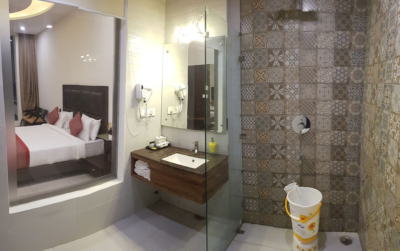 Bathroom 4, The Darien Resort, Nainital