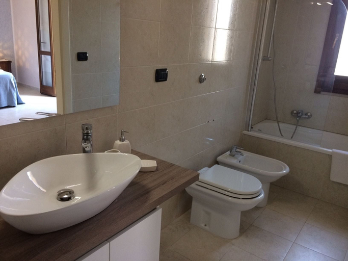 Bathroom 5, B&B Pesciolino Rosso, Lecce