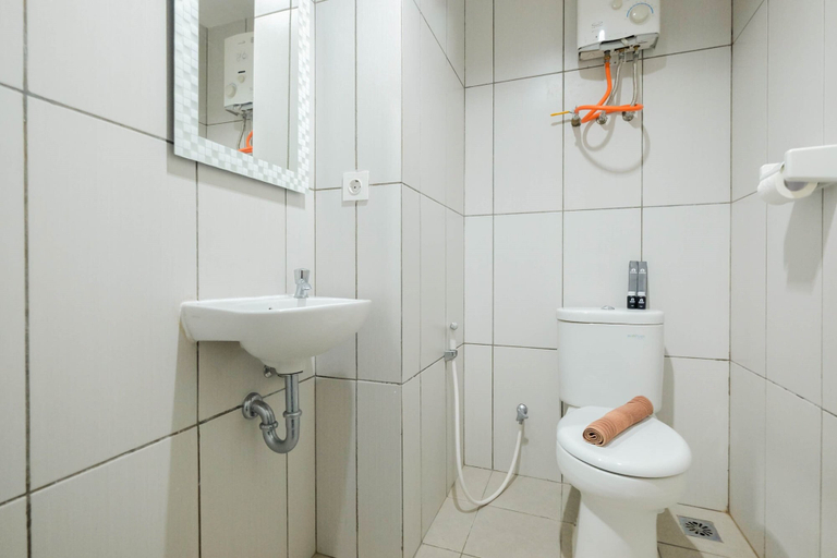 Bathroom 3, Best Location Studio Apartment @ Grand Kamala Lagoon, Bekasi