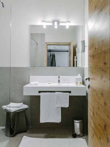 Bathroom 5, Terra - The Magic Place, Bolzano