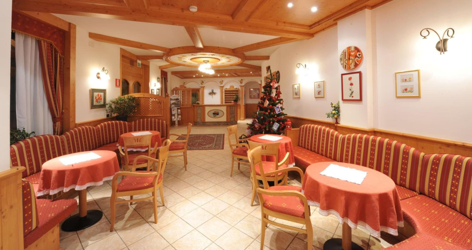Food & Drinks 5, Hotel Adamello, Trento