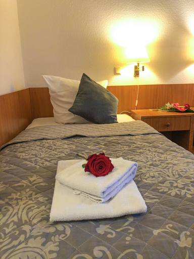 Bedroom 3, Hotel Kaiser, Mönchengladbach