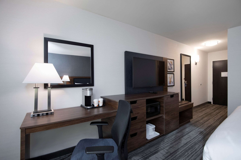Bedroom 3, Comfort Inn & Suites, Lanark