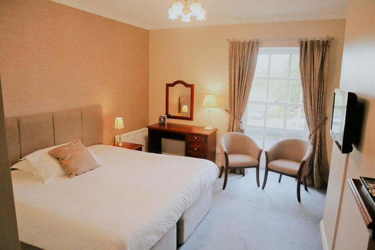 Bedroom 2, Shaw Hill Golf Resort & Spa Hotel, Lancashire