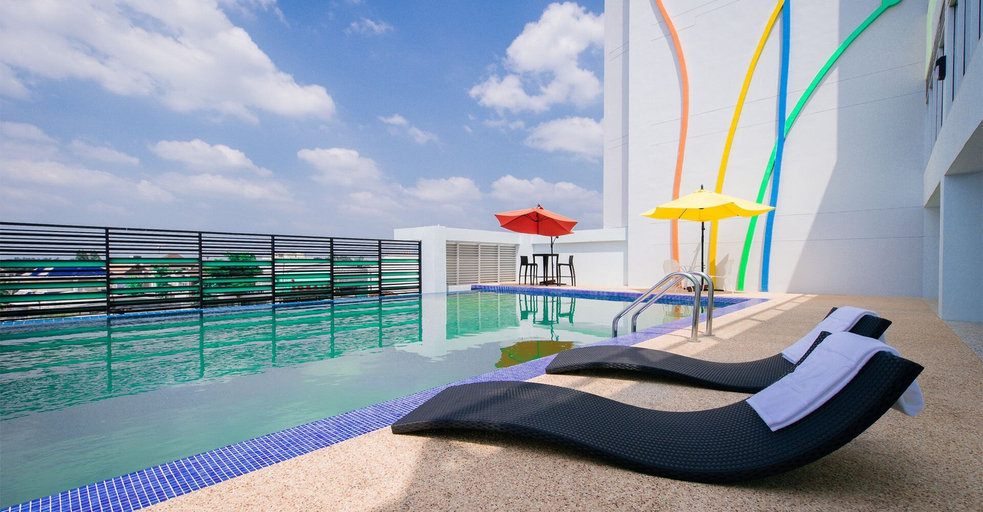 Sport & Beauty 2, 42C The Chic Hotel, Muang Nakhon Sawan