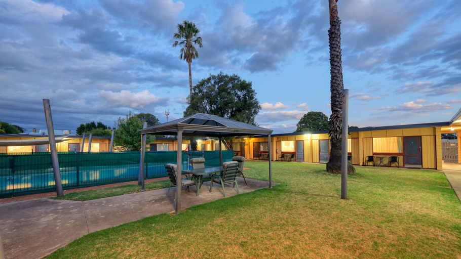 Exterior & Views 2, Cootamundra Gardens Motel, Cootamundra