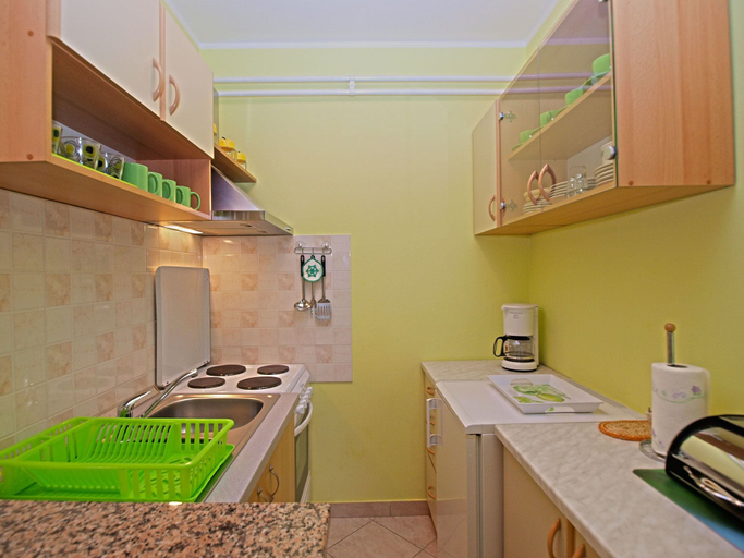 Others 4, Apartment 1230, Pula