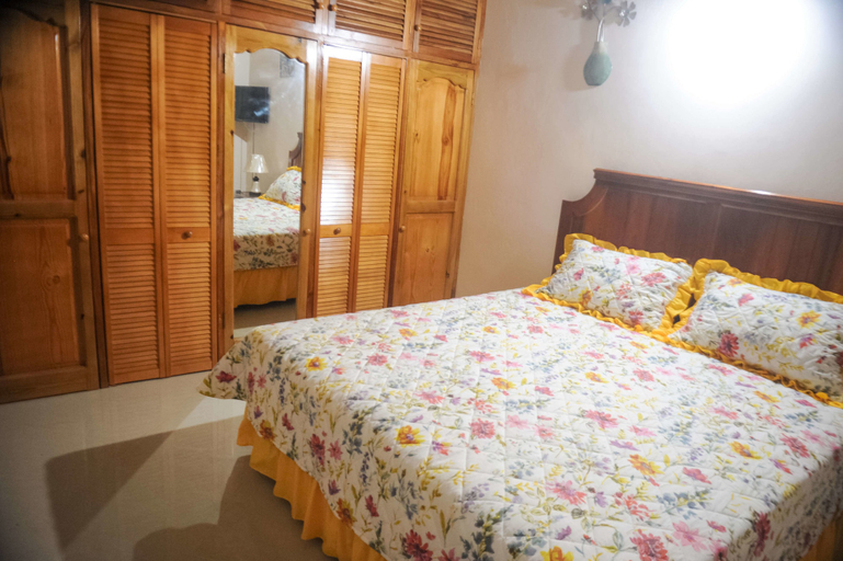 Bedroom 3, Eagles Nest