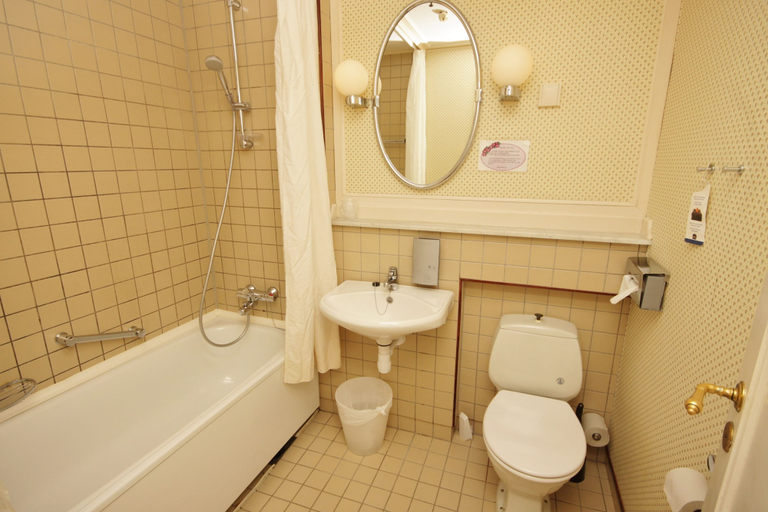 Bathroom 4, Sauda Fjordhotell, Sauda
