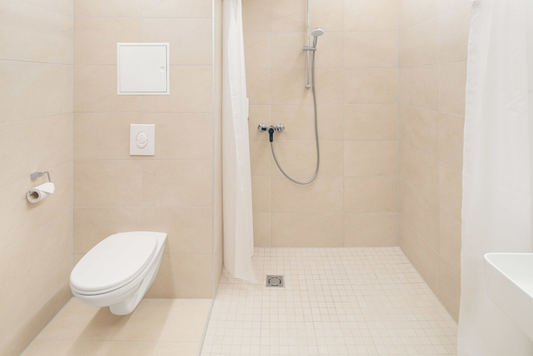 Bathroom 4, myNext - Hotel Leo, Wien