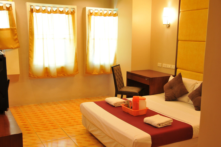 Others 5, Ong Bun Pension House, Iloilo City