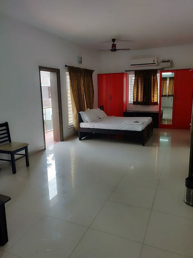 Bedroom 2, Swarna Sudarshan Service Apartments, Kancheepuram
