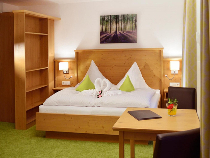 Bedroom 2, Burg Hotel, Breisgau-Hochschwarzwald