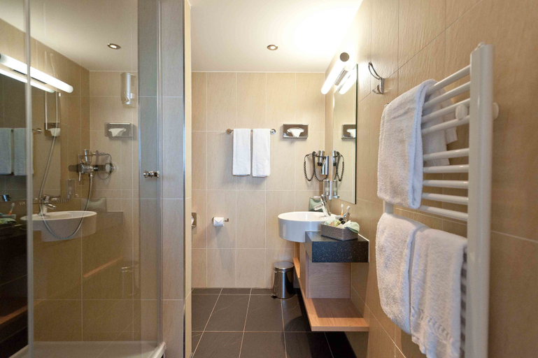Bathroom 4, Hotel Bildungsblick, Ebersberg