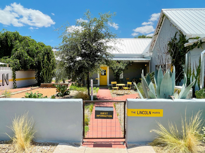 The Lincoln Marfa, Presidio