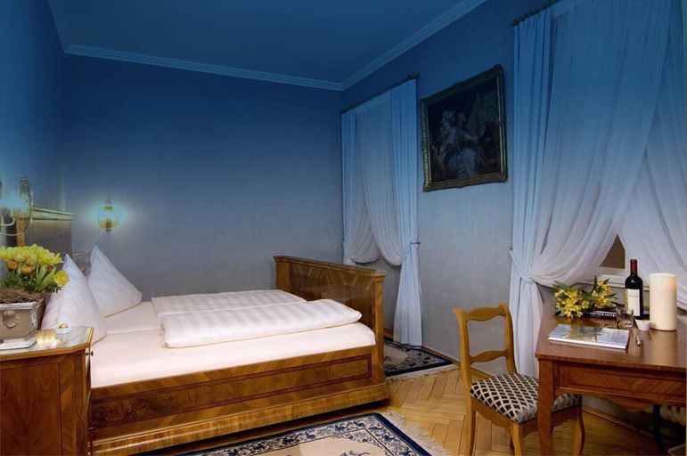 Bedroom 4, Hotel Platengarten, Ansbach