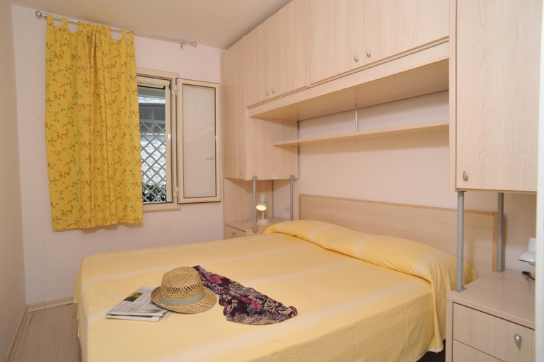 Bedroom 2, Villaggio Le Orchidee, Foggia