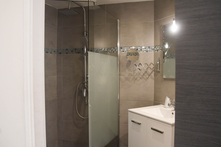 Bathroom 4, Hotel Du Palais Bastia Centre, Haute-Corse