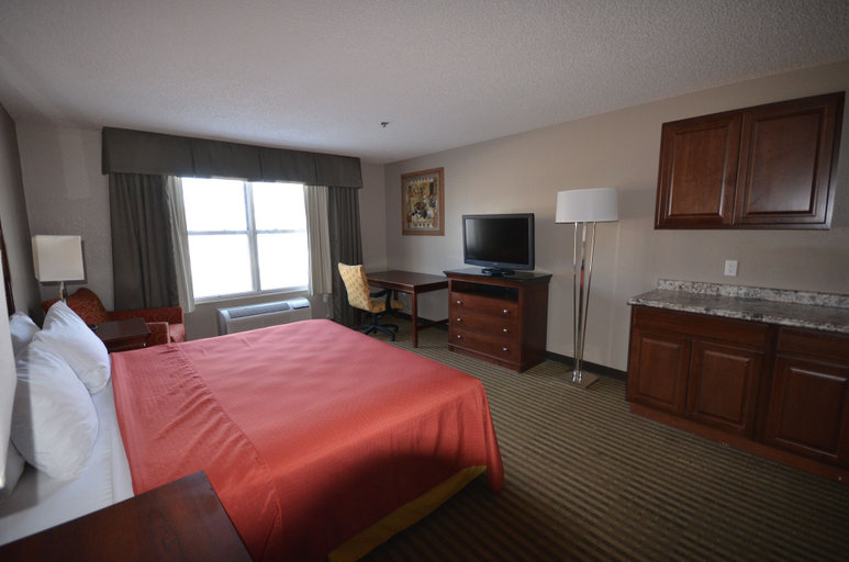 Bedroom 4, TownSquare Place, Carver
