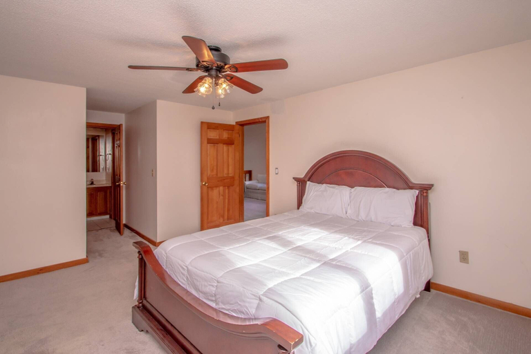 Bedroom 3, Playful Nest, Carroll