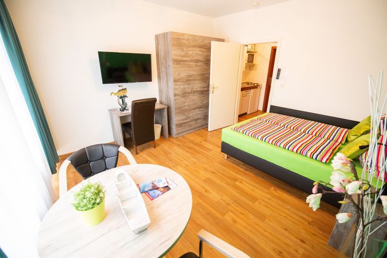 Bedroom 3, City Apartments Rheinterrassen, Koblenz