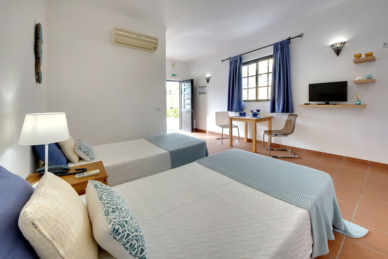 Bedroom 2, Novochoro Apartments, Albufeira
