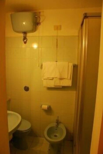 Bedroom 4, Hotel Major Genova, Genova