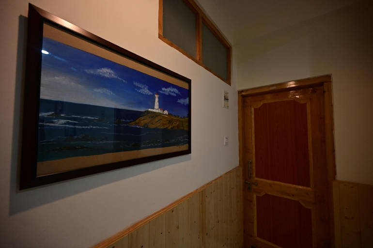 Public Area 3, The Bulevar - Alpine, Lahul & Spiti