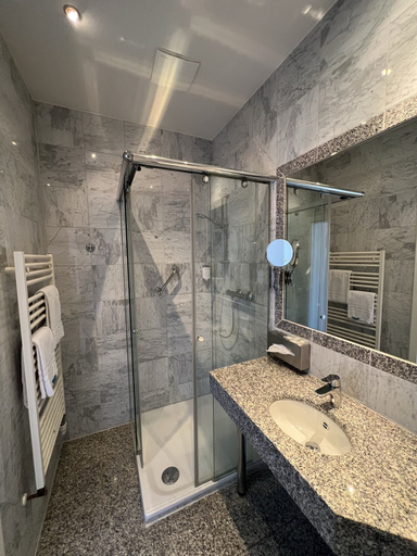 Bathroom 3, Schloss Schlemmin, Vorpommern-Rügen