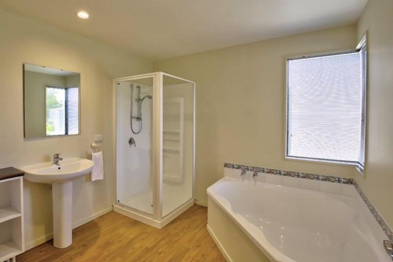 Bathroom, Allenby Place, Queenstown-Lakes