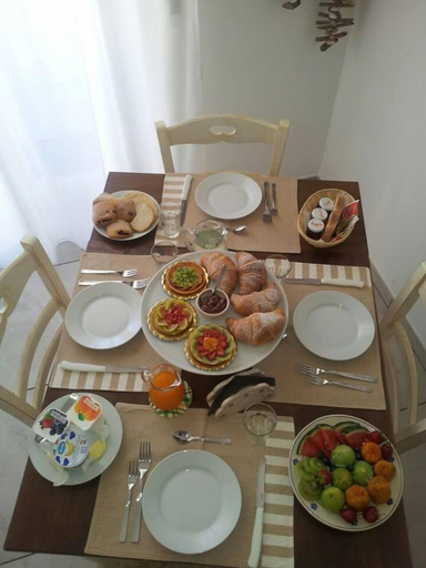 Food & Drinks 5, B&B Dimora Delle Rondini, Bari