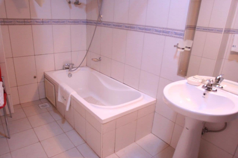 Bathroom 3, JBK Hotel, Kampala