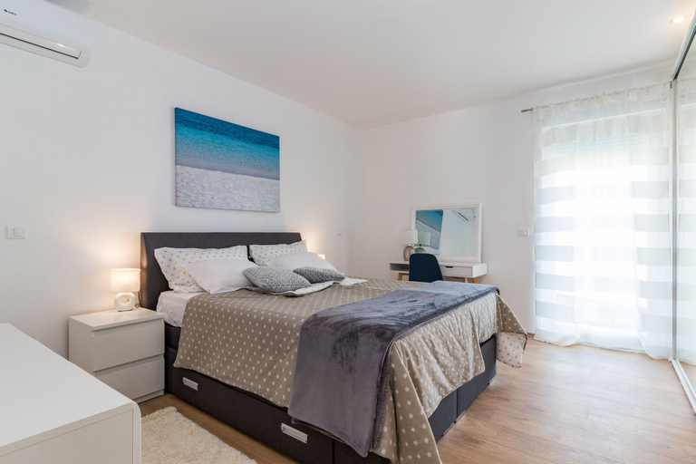 Bedroom 2, Beautiful Villa With Swimming-pool in Pula Croatia, Pula