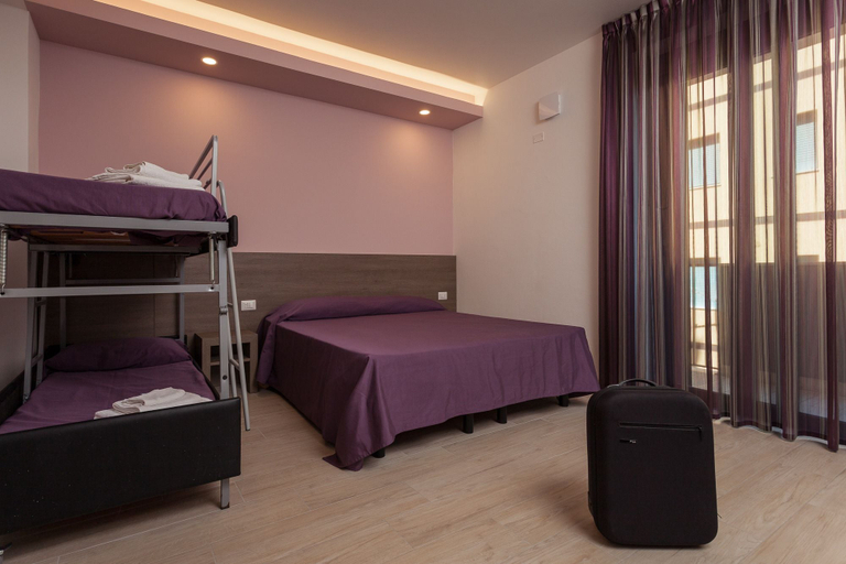 Bedroom 2, Hotel Gioia, Rimini