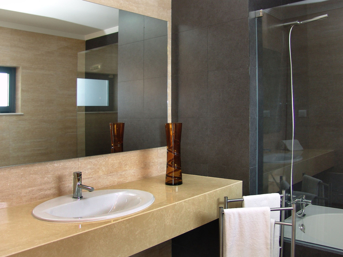 Bathroom 3, Novochoro Apartments, Albufeira