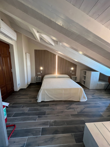 Bedroom 4, Osteria Senza Fretta Affittacamere, Cuneo