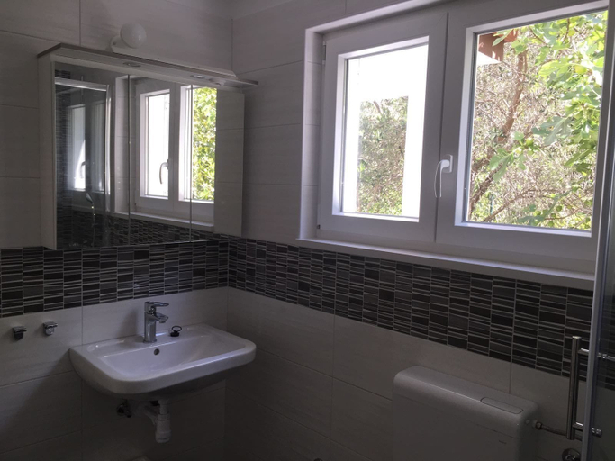 Bathroom 4, Apartments Darko, Novalja