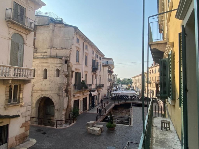 Others 5, Il Cardo - Royal Solution, Verona