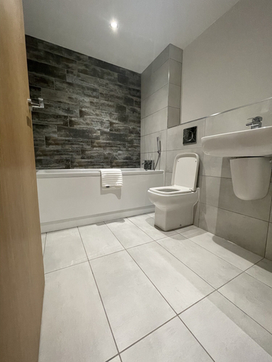 Bathroom, Luxury 2-bed Apartment in Manchester With Parking, Manchester
