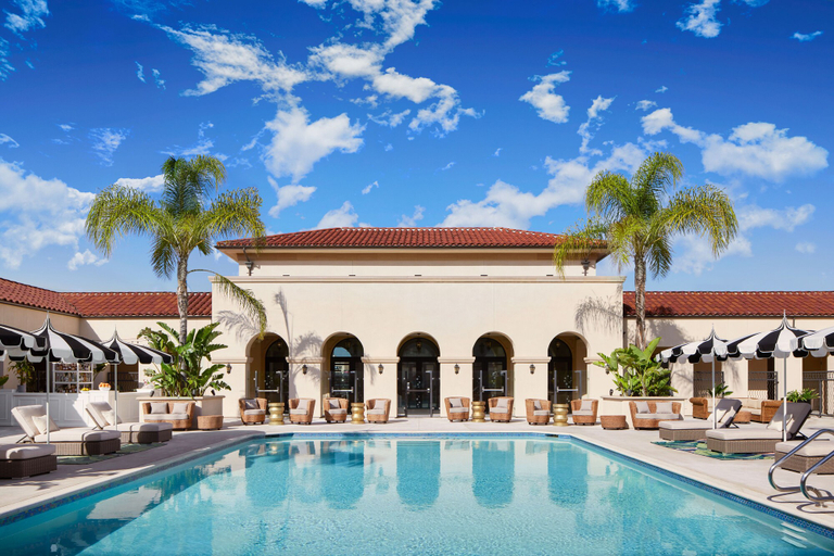 Sport & Beauty 2, Pasadena Hotel & Pool, Los Angeles
