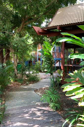 Others 5, Magnums Airlie Beach, Whitsunday
